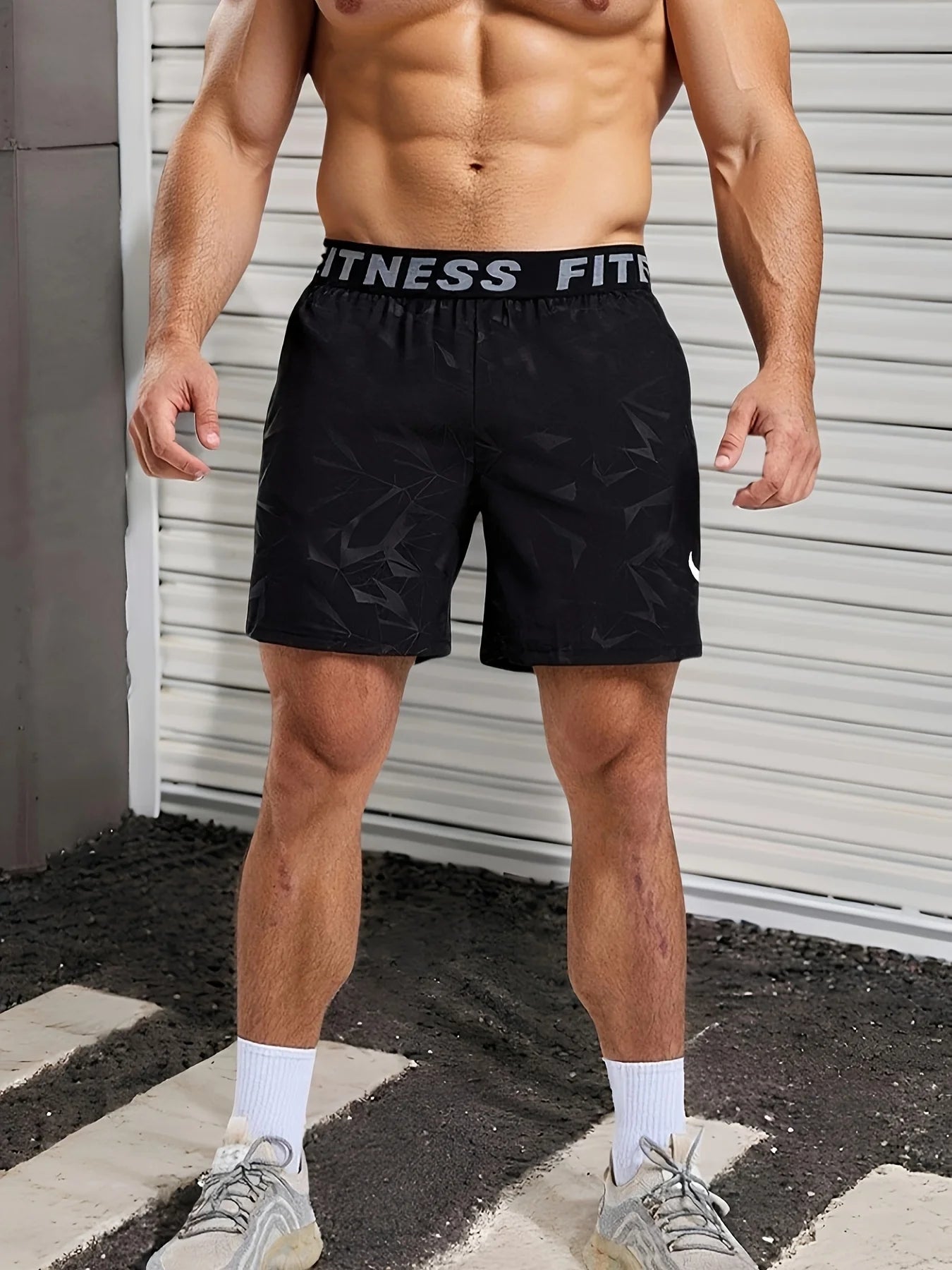 Men's quick drying training shorts and exercise shorts